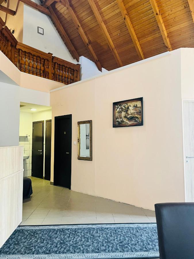 Gabor Panzio Aparthotel Gyal Exterior photo