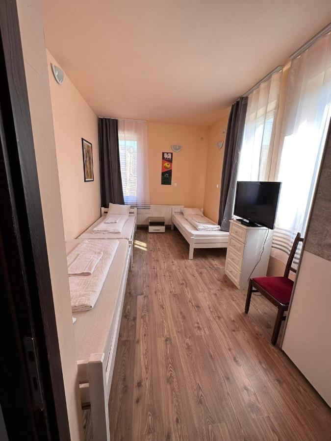 Gabor Panzio Aparthotel Gyal Exterior photo