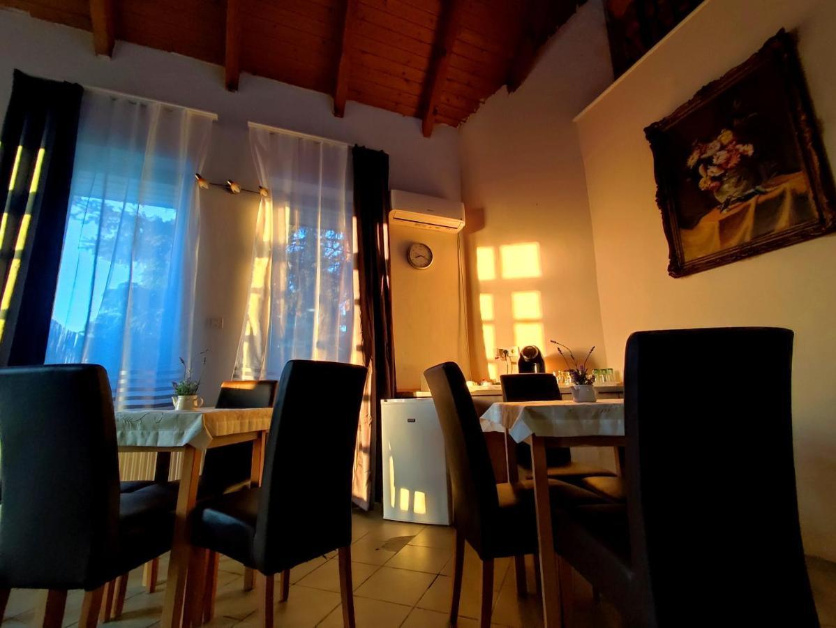 Gabor Panzio Aparthotel Gyal Exterior photo